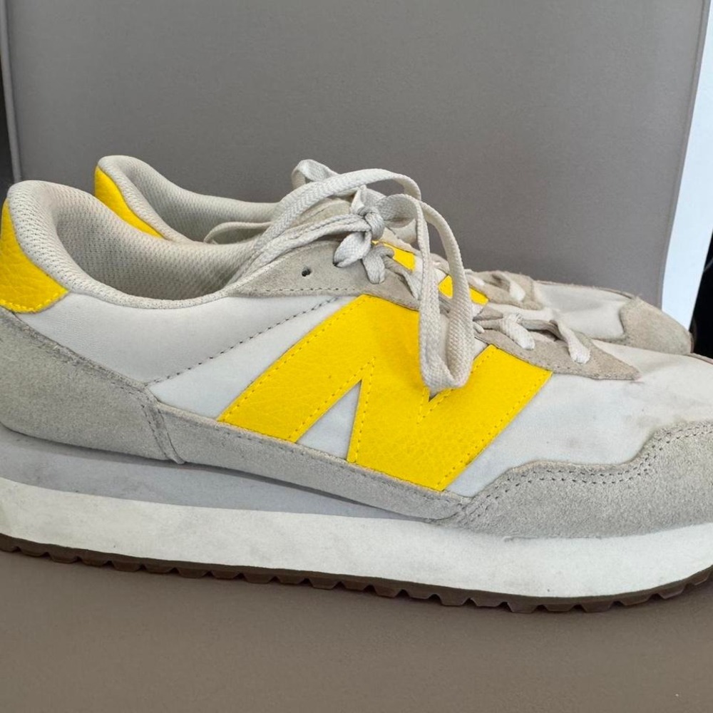 New Balance 237 Sneakers